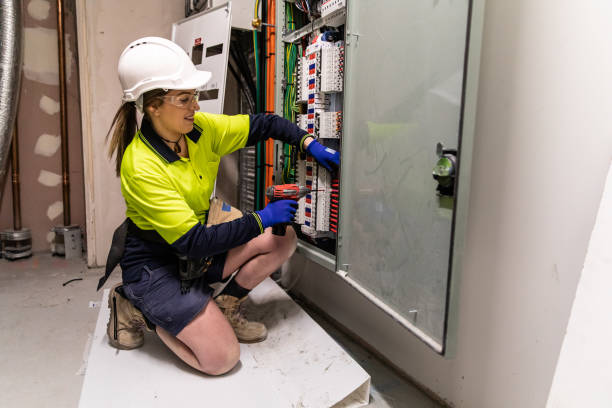 Best Licensed Electrician  in Auburn, KS